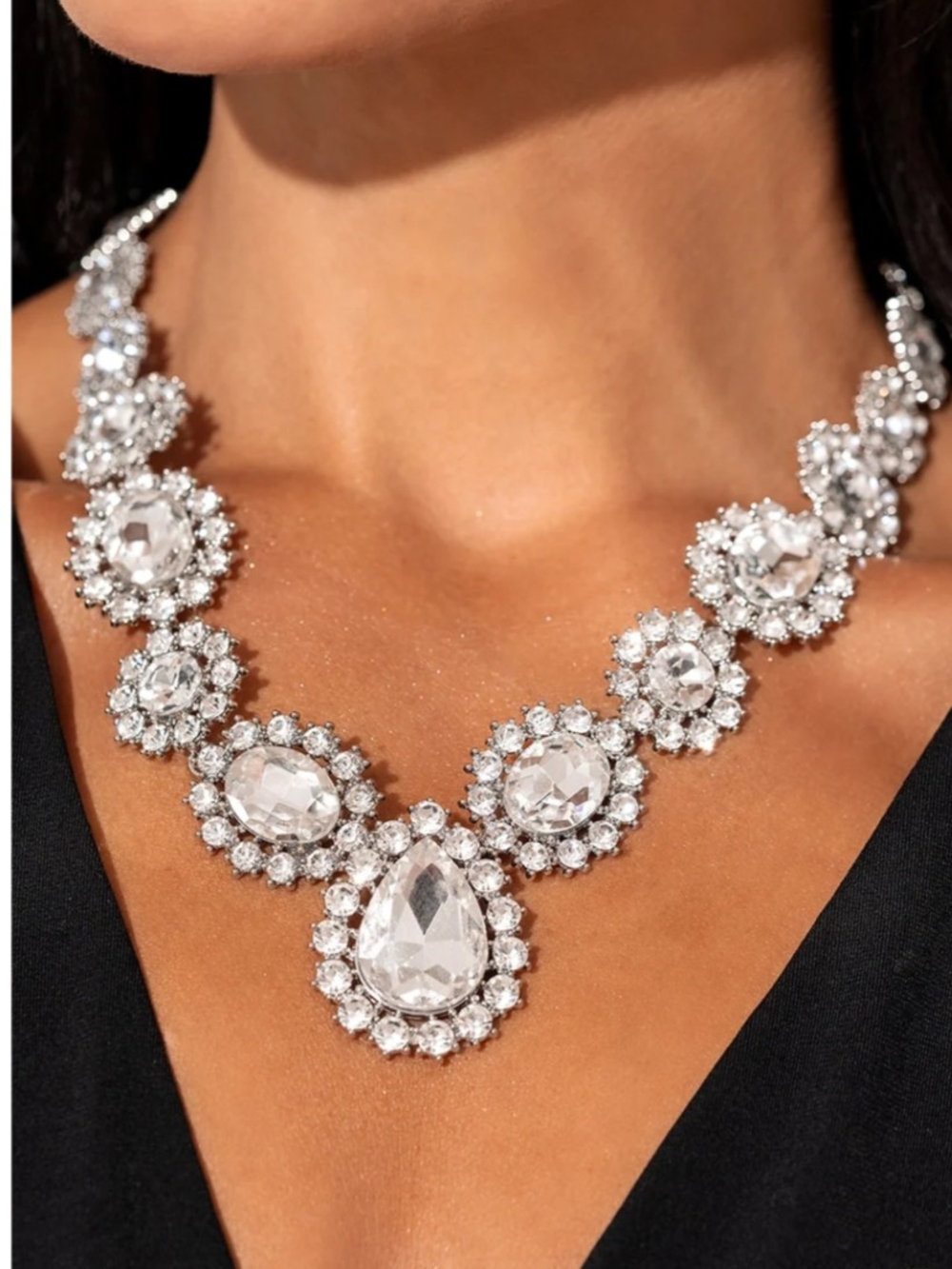 Paparazzi Everlasting Silver Clear Crystal Bib Necklace Set